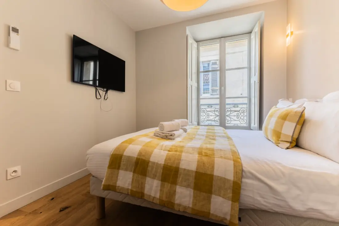 Appartement De Luxe 3 Chambres En Hyper Centre, Climatisation, Ascenseur