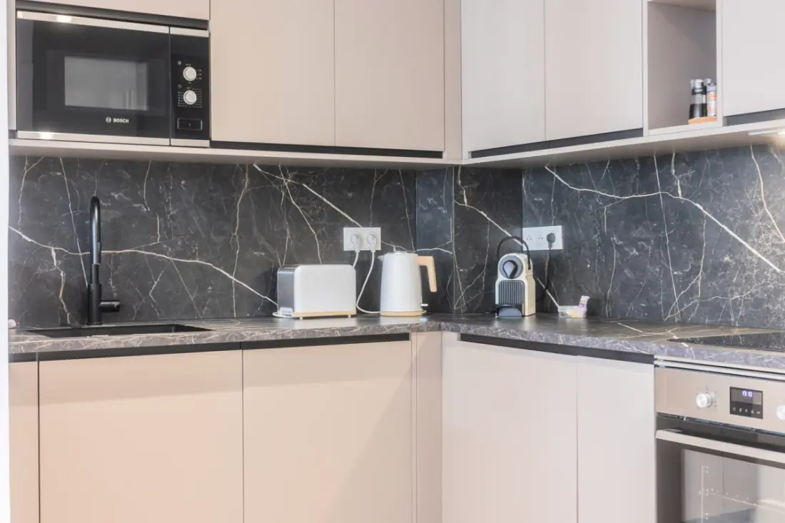 Appartement De Luxe 3 Chambres En Hyper Centre, Climatisation, Ascenseur