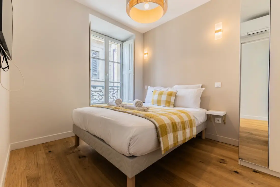 Appartement De Luxe 3 Chambres En Hyper Centre, Climatisation, Ascenseur