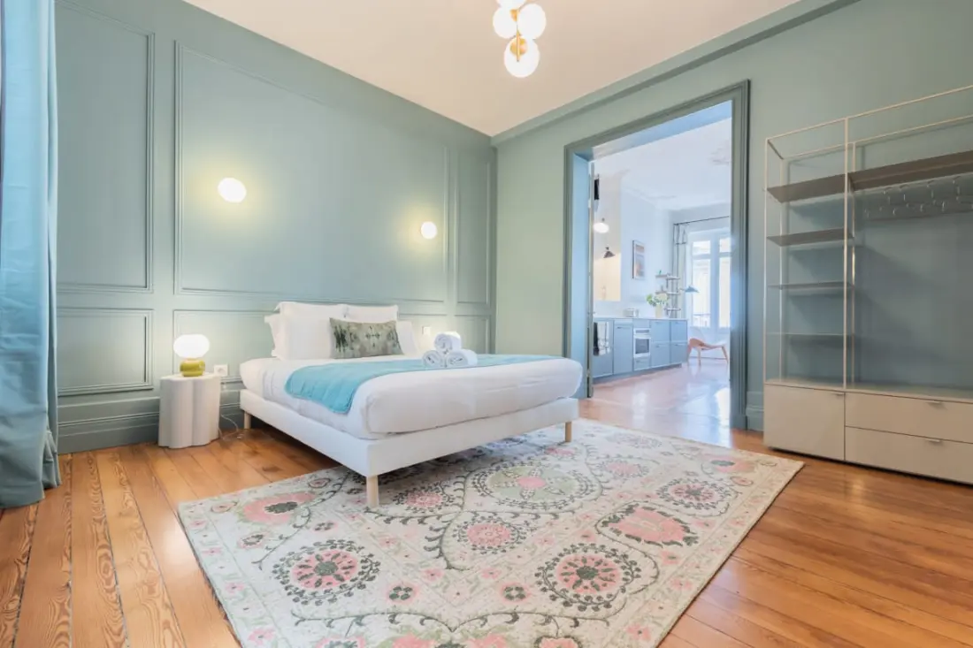 Appartement De Luxe 3 Chambres Hyper Centre, Climatisation, Balcon