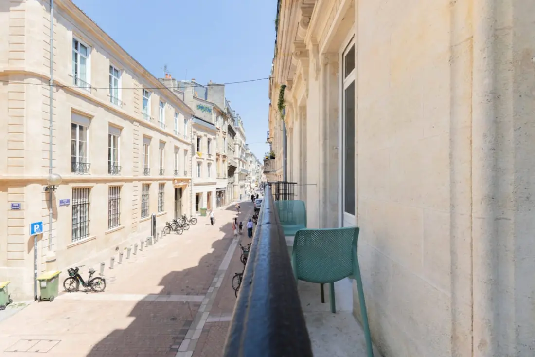 Appartement De Luxe 3 Chambres Hyper Centre, Climatisation, Balcon