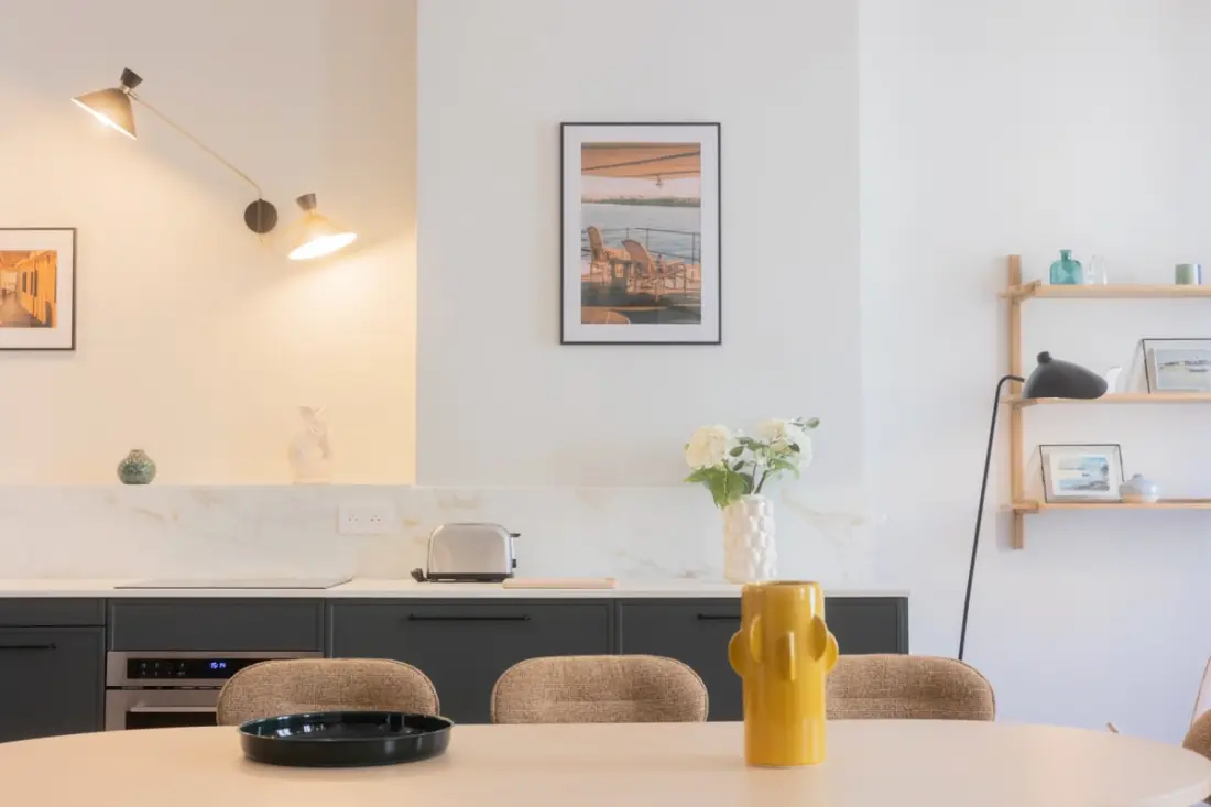 Appartement De Luxe 3 Chambres Hyper Centre, Climatisation, Balcon