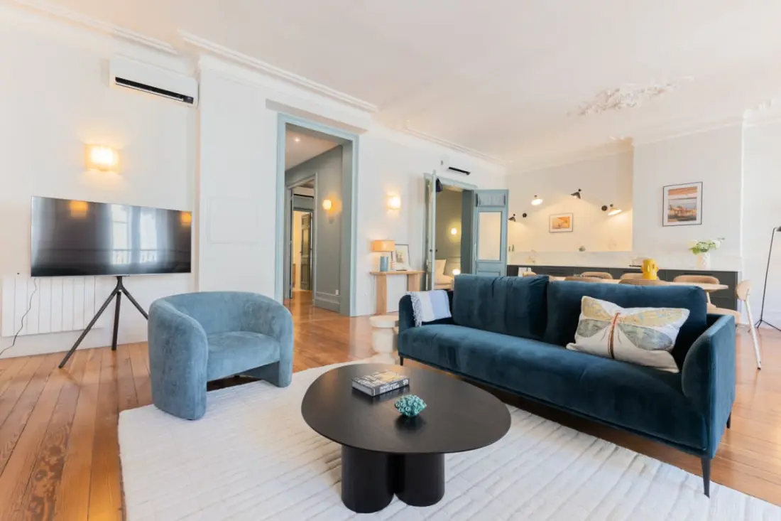 Appartement De Luxe 3 Chambres Hyper Centre, Climatisation, Balcon