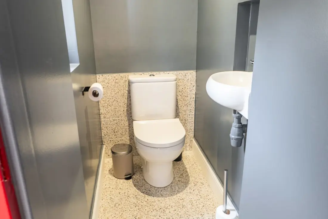 Appartement Place Pey Berland Avec Balcon Et Parking