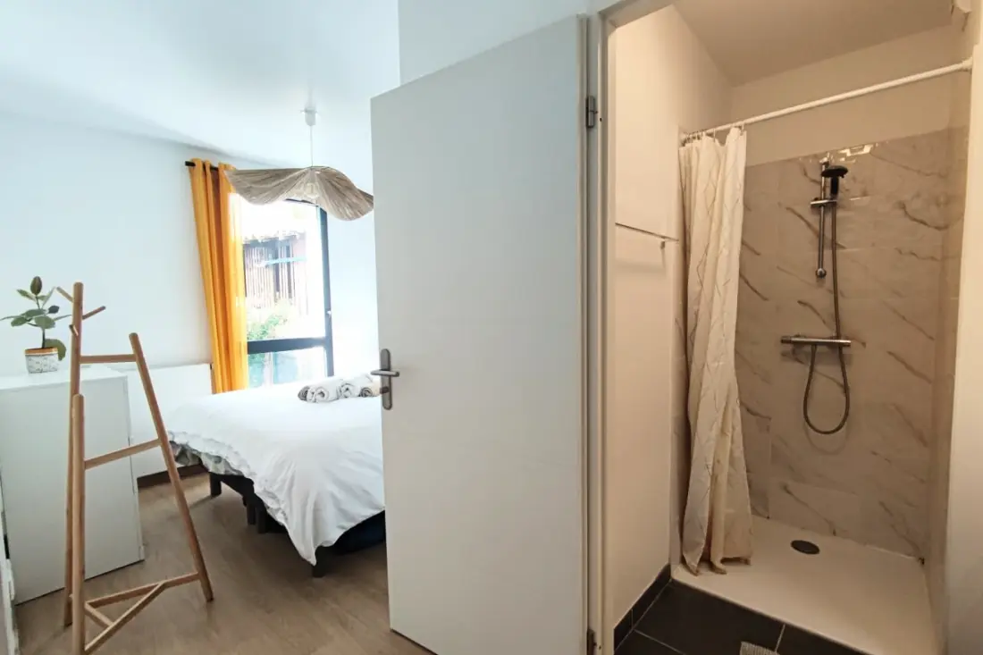 Appartement Spacieux Avec Jardin Et Parking