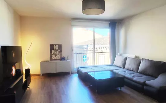 Appartement Spacieux Avec Parking à Bordeaux