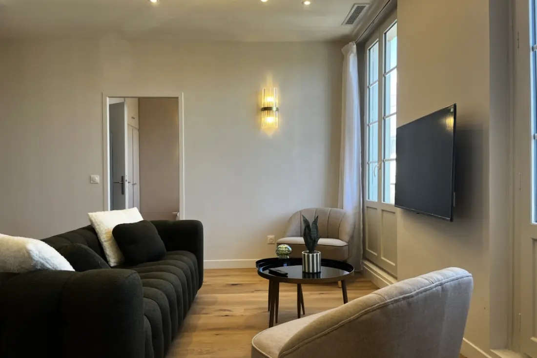 Appartement T3 Pour 4 Personnes, Climatisation, Terrasse - Gare Saint-jean