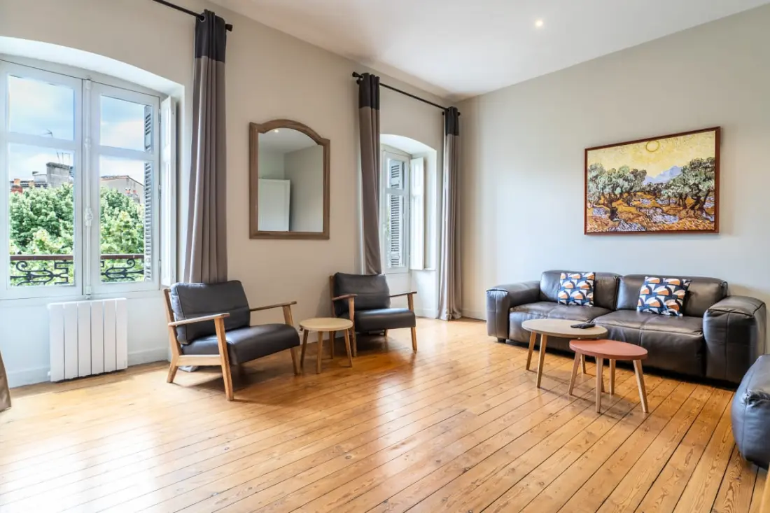 Appartements De Standing Très Bien Situé Aux Portes De Quinconces