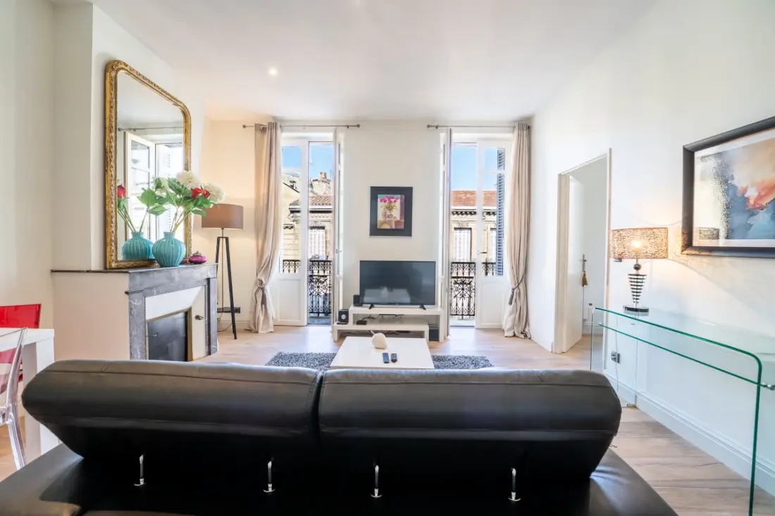 Chaleureux Appartement Au Cœur Du Quartier Historique Saint-michel