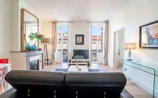 Chaleureux Appartement Au Cœur Du Quartier Historique Saint-michel