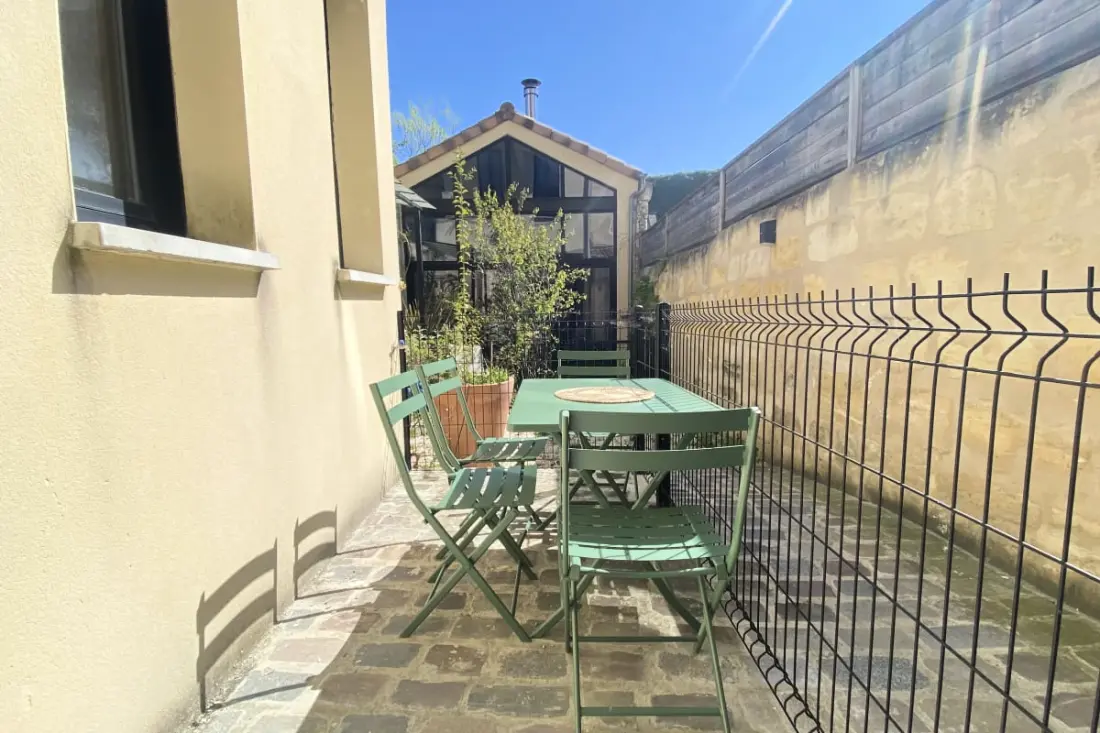 Duplex De Charme Au Cœur Du Triangle D’or