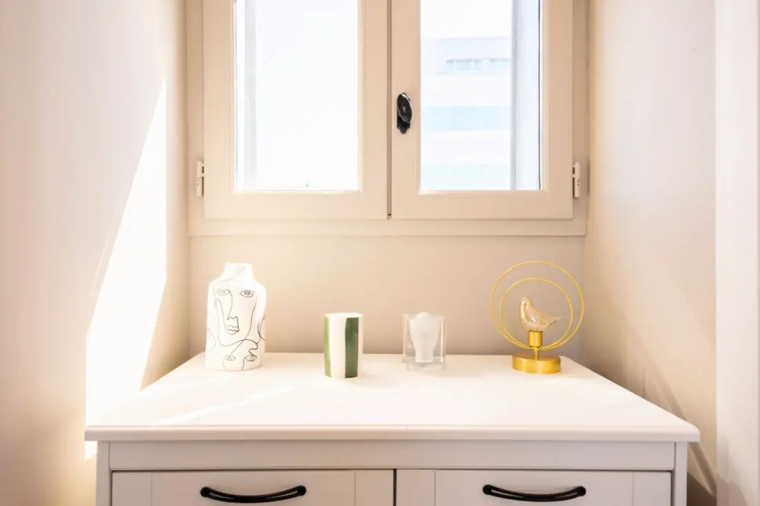 Duplex De Charme Avec 2 Chambres, Climatisation Et Parking En Centre-ville