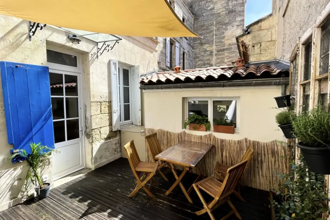 Échoppe Bordelaise Avec Terrasse