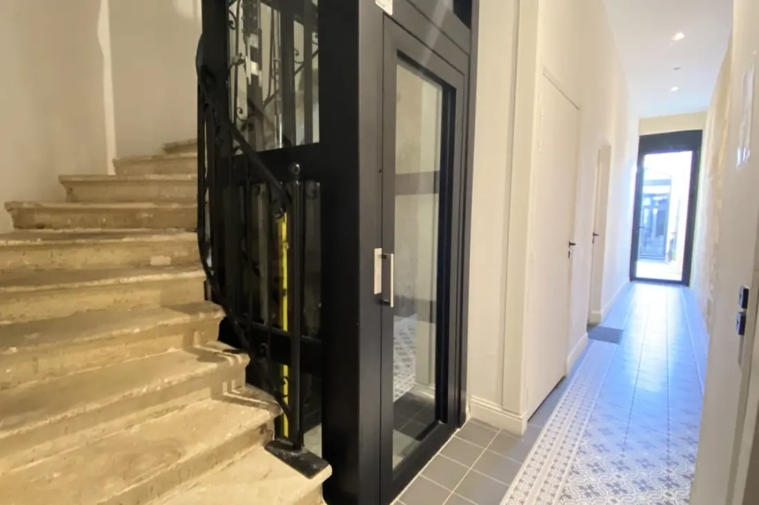 Duplex Prestigieux Au Cœur Du Triangle D’or