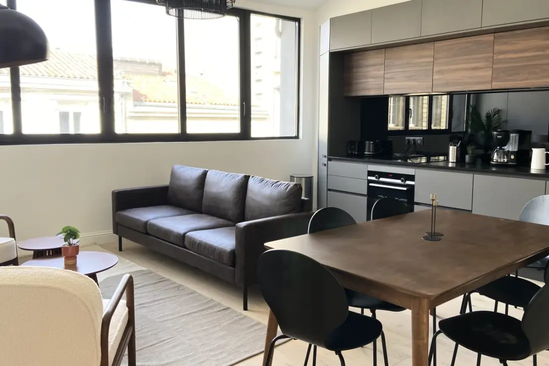 Duplex Prestigieux Au Cœur Du Triangle D’or