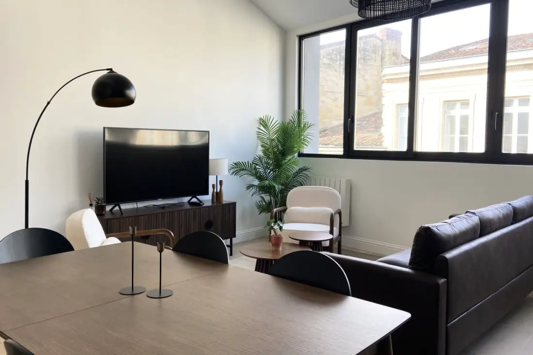 Duplex Prestigieux Au Cœur Du Triangle D’or