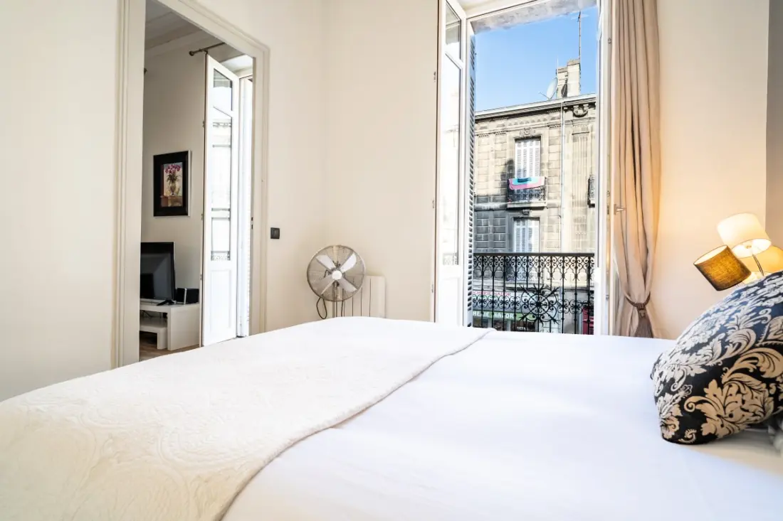 Élégant Appartement Au Cœur Du Quartier Historique Saint-michel
