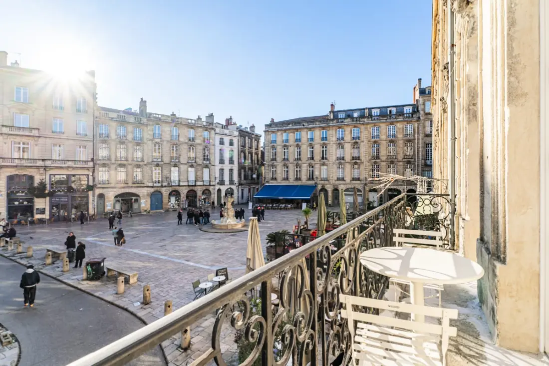 Élégant Appartement Place Du Parlement Pour 2 Personnes