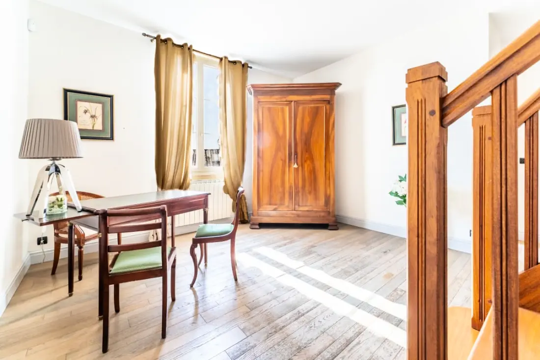 Magnifique Appartement De 160m² De 3 Chambres Quartier Saint-michel