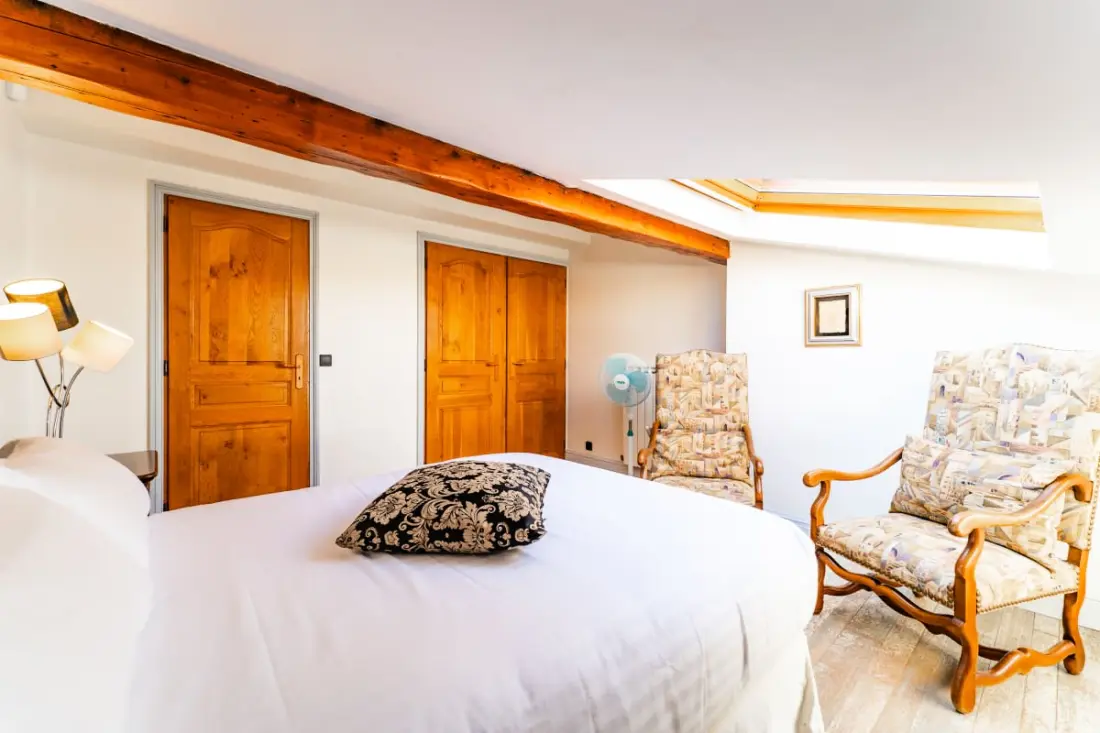 Magnifique Appartement De 160m² De 3 Chambres Quartier Saint-michel