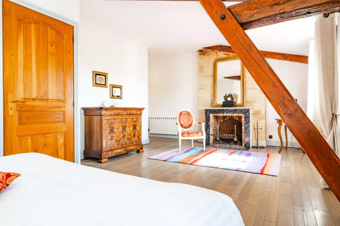 Magnifique Appartement De 160m² De 3 Chambres Quartier Saint-michel