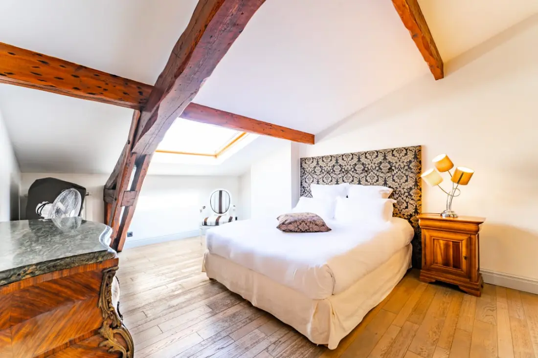 Magnifique Appartement De 160m² De 3 Chambres Quartier Saint-michel