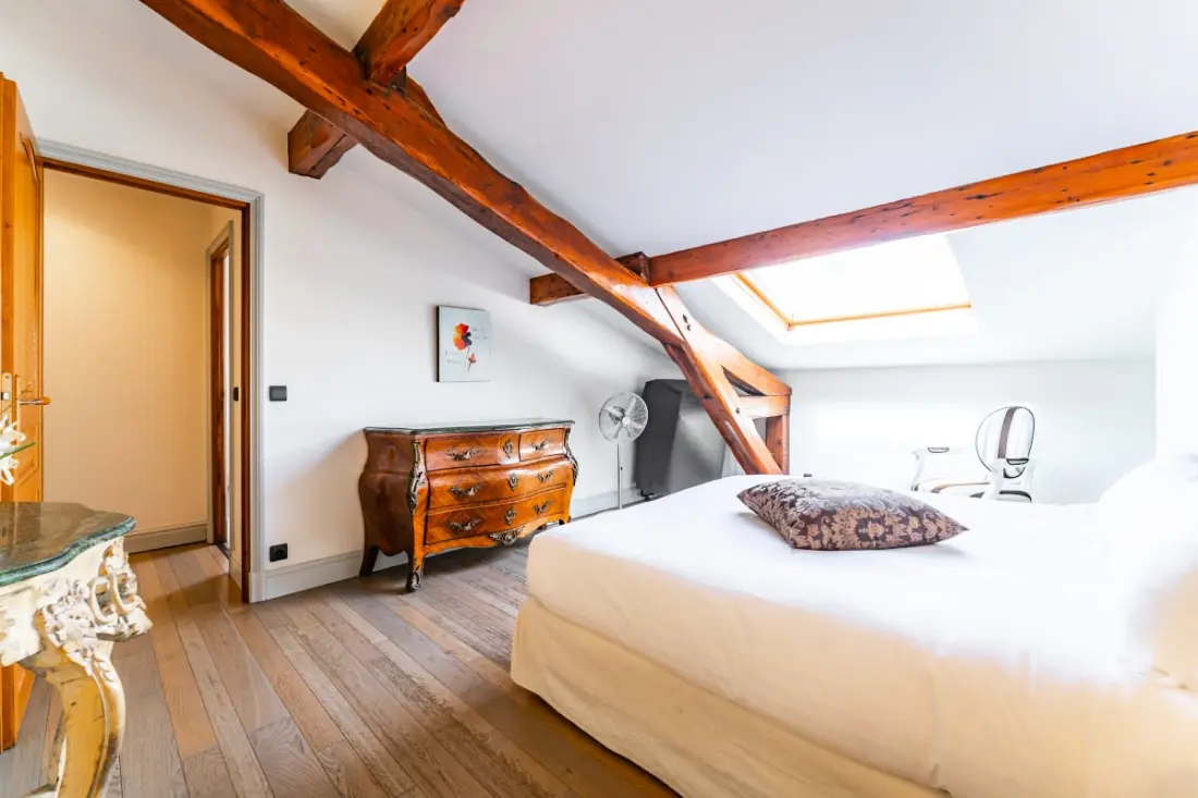 Magnifique Appartement De 160m² De 3 Chambres Quartier Saint-michel