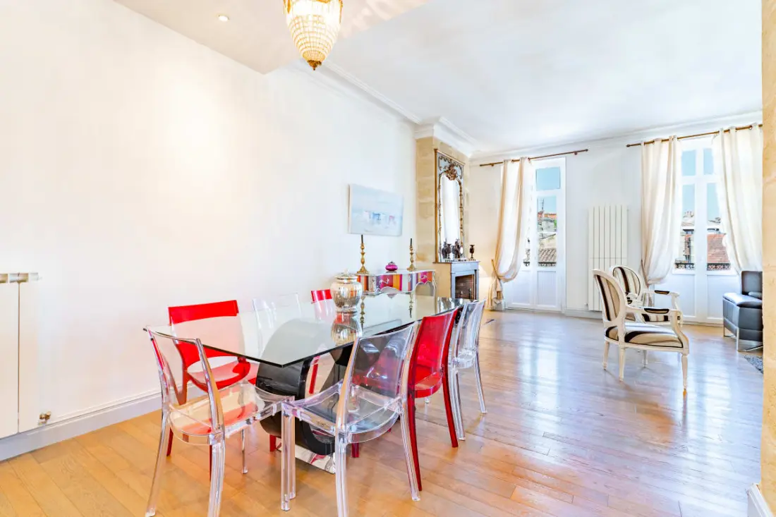 Magnifique Appartement De 160m² De 3 Chambres Quartier Saint-michel