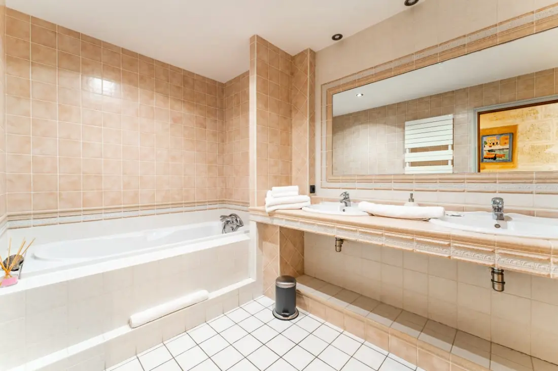 Magnifique Appartement De 160m² De 3 Chambres Quartier Saint-michel