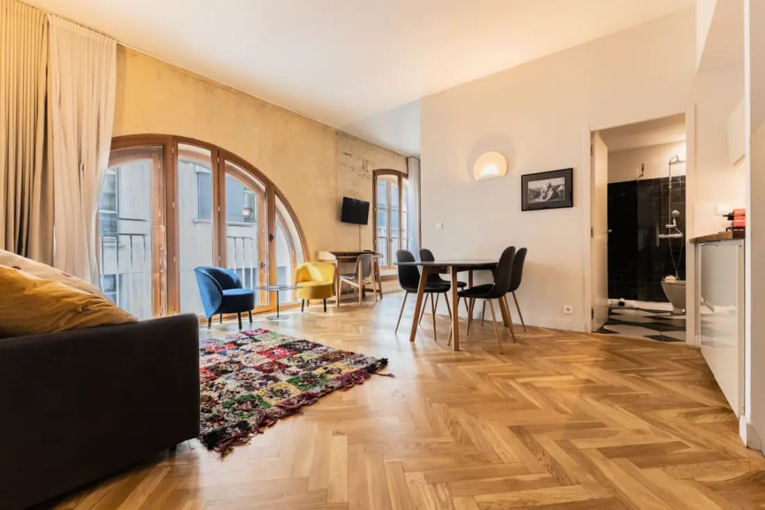 Appartement à La Belle Pierre Et Lumineux Pour 4 Situé Dans L'hypercentre