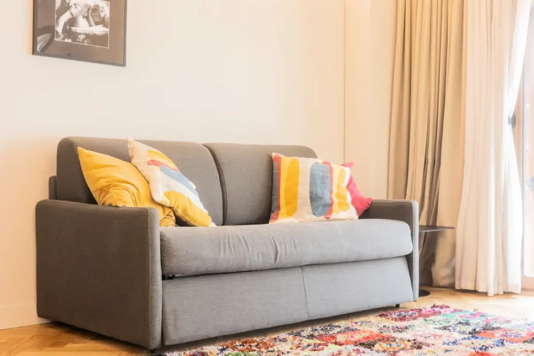 Appartement à La Belle Pierre Et Lumineux Pour 4 Situé Dans L'hypercentre