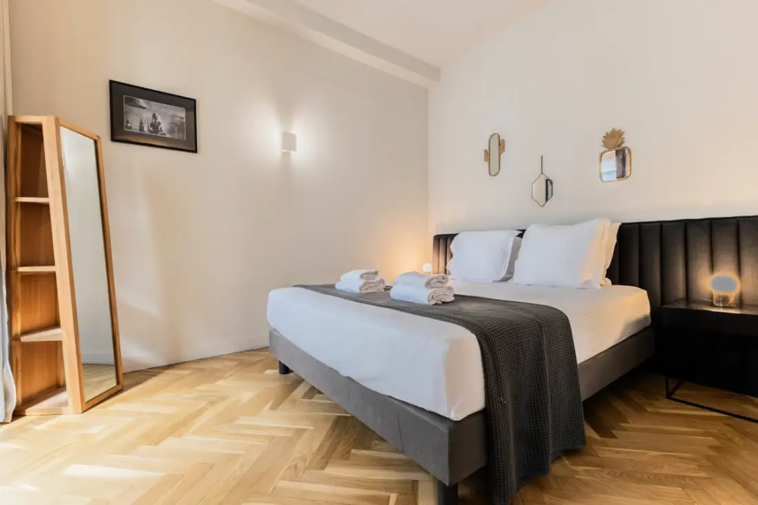 Appartement à La Belle Pierre Et Lumineux Pour 4 Situé Dans L'hypercentre