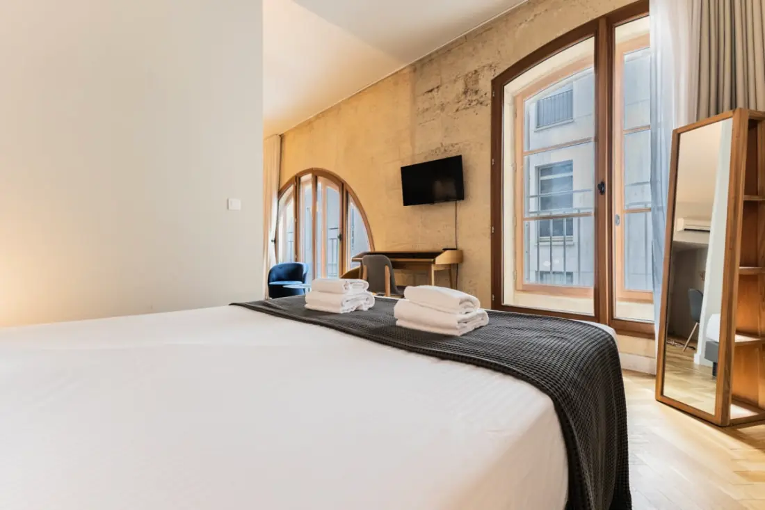 Appartement à La Belle Pierre Et Lumineux Pour 4 Situé Dans L'hypercentre