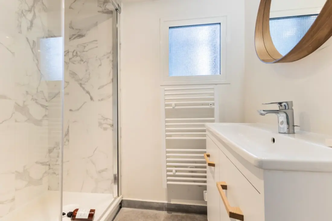 Appartement Avec Cachet En Duplex De 2 Chambres Situé Vers La Gare St-jean