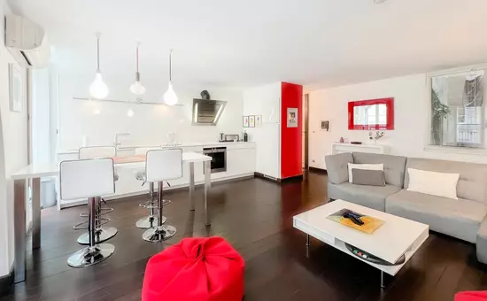 Appartement De Haut Standing Authentique Situé Au Coeur Du Triangle D'or