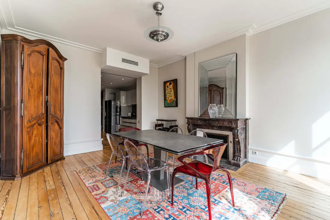 Appartement Prestations Haut Standing Avec Vue Sur La Place De La Bourse