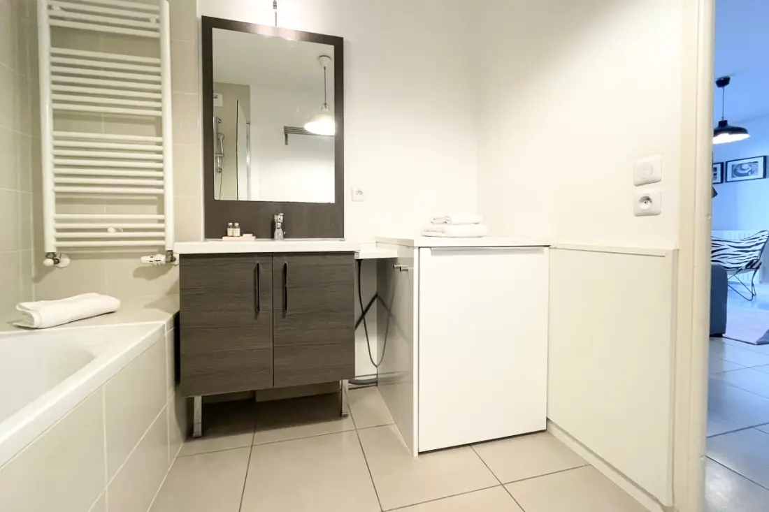 Appartement Rayonnant Et Moderne Très Bien Situé, Proche De La Cité Du Vin