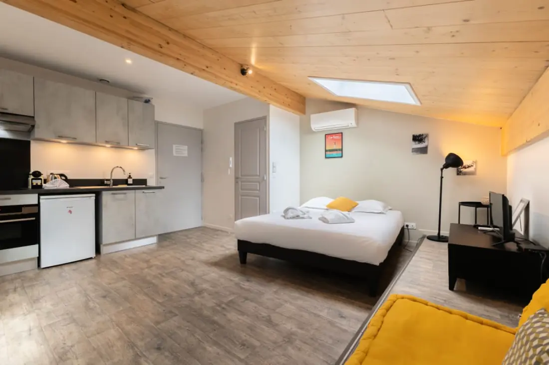 Appartement Rénové Avec Belle Pierre Pour 2 Personnes