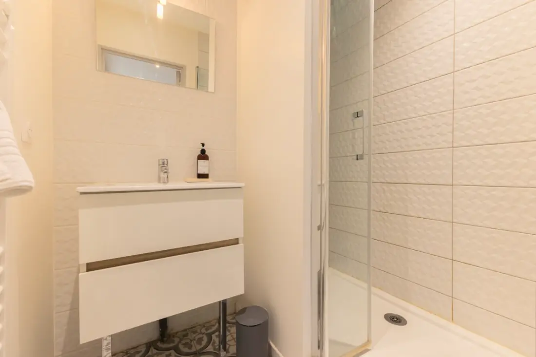 Appartement Rénové Avec Belle Pierre Pour 2 Personnes