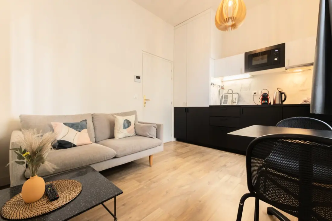 Bel Appartement Parfaitement Rénové Pour 2, Face à La Gare Saint-jean