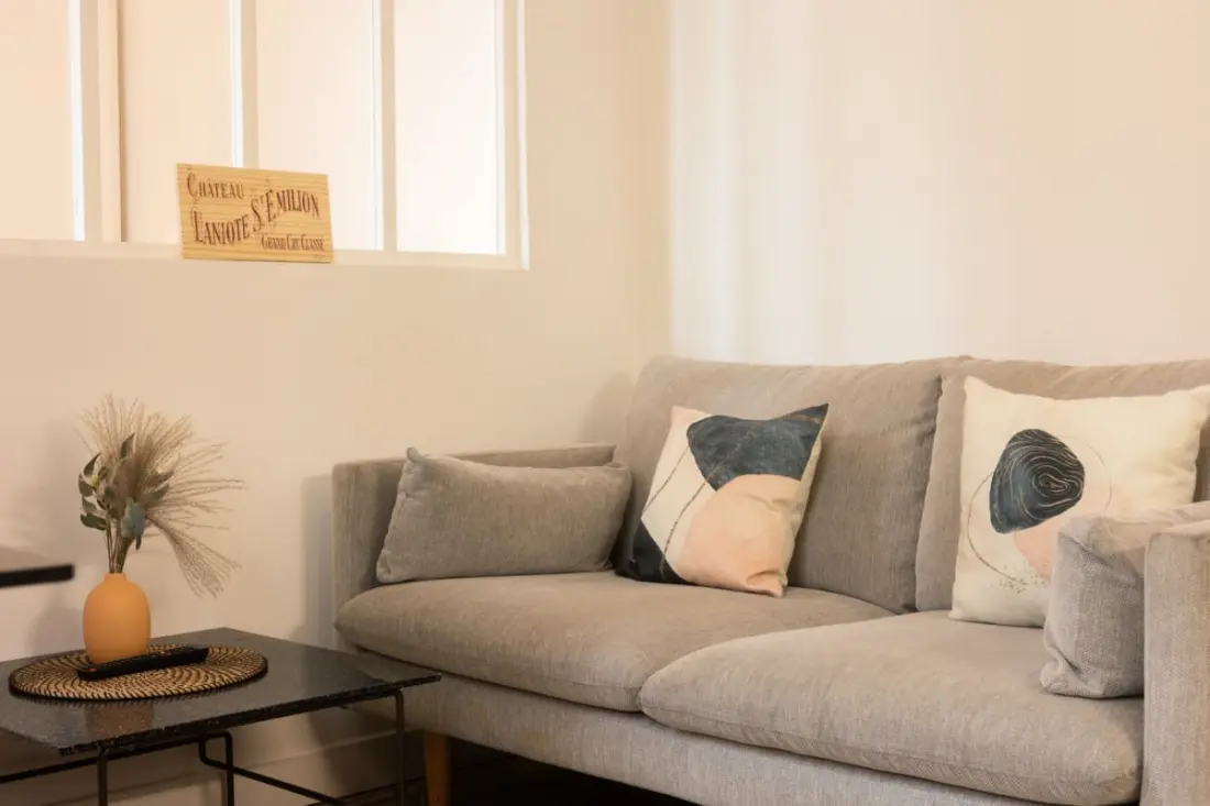 Bel Appartement Parfaitement Rénové Pour 2, Face à La Gare Saint-jean