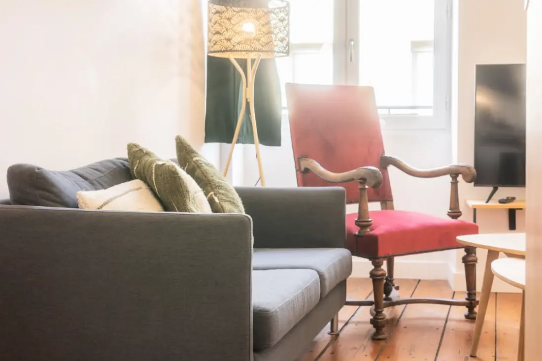 Charmant Et Rayonnant Appartement De 55 M² Situé Dans Le Coeur De Bordeaux