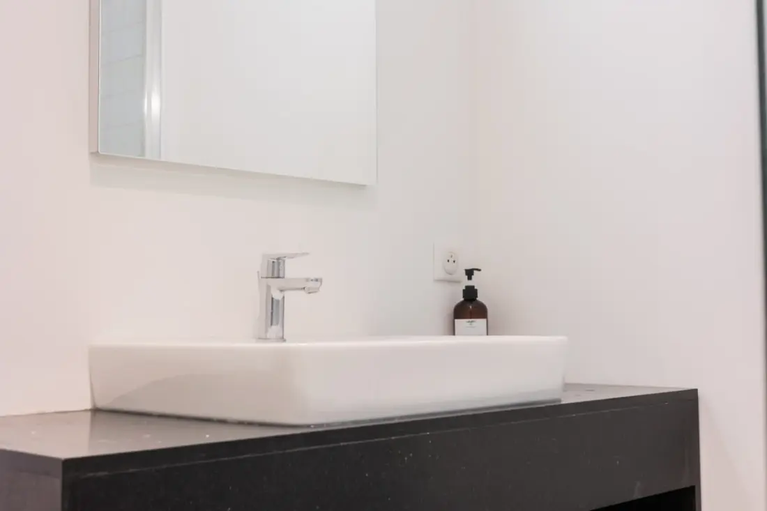 Charmant Et Rayonnant Appartement De 55 M² Situé Dans Le Coeur De Bordeaux
