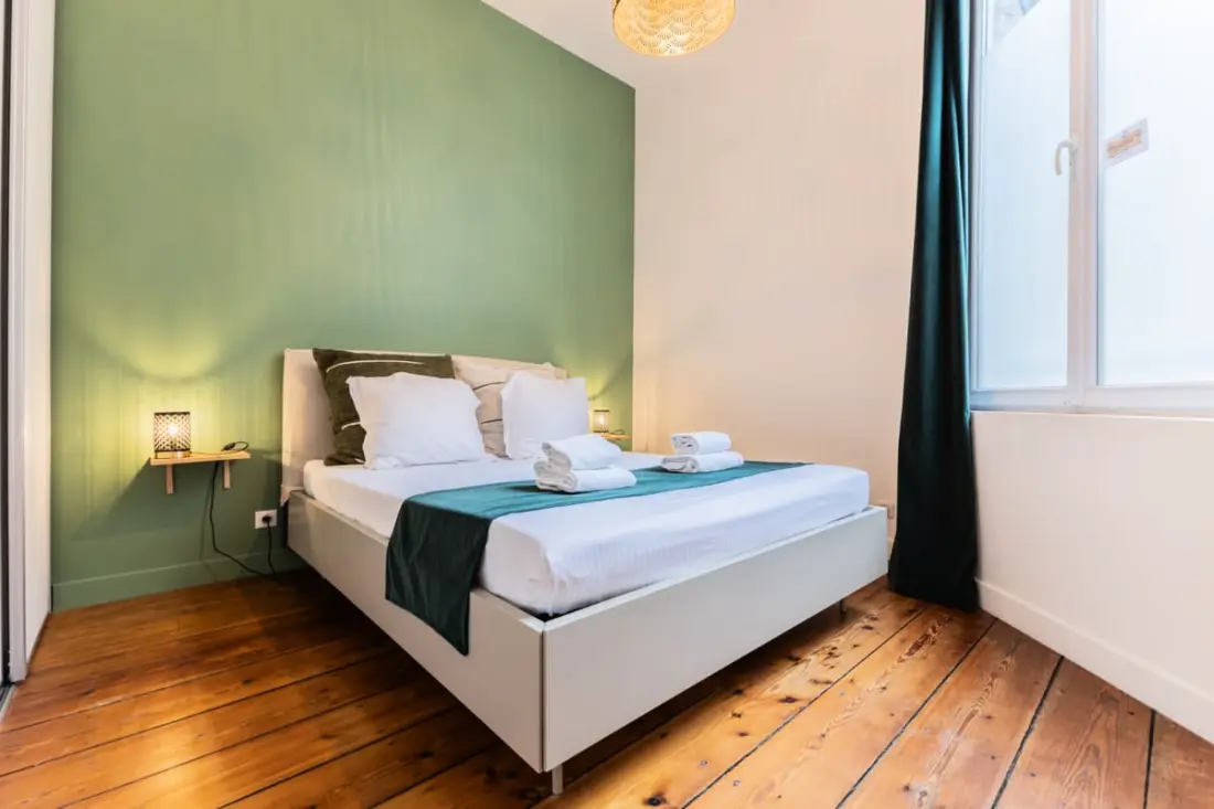 Charmant Et Rayonnant Appartement De 55 M² Situé Dans Le Coeur De Bordeaux