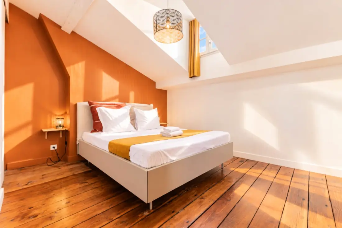 Charmant Et Rayonnant Appartement De 55 M² Situé Dans Le Coeur De Bordeaux
