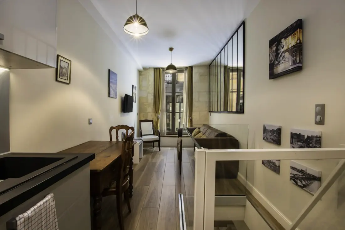 Duplex Agréable Au Cœur De Bordeaux Avec Climatisation Pour 4 Personnes