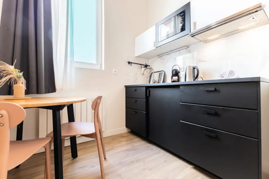 Duplex Confortable Dans La Belle Pierre Placé Au Porte De La Gare St-jean