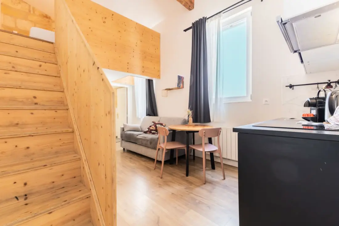 Duplex Confortable Dans La Belle Pierre Placé Au Porte De La Gare St-jean