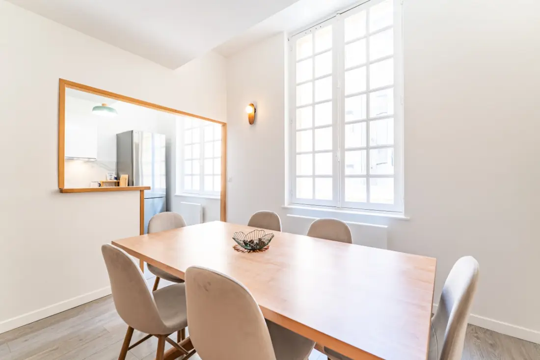 Magnifique Appartement De Charme Confortable Pour 6 Dans La Rue Ausone