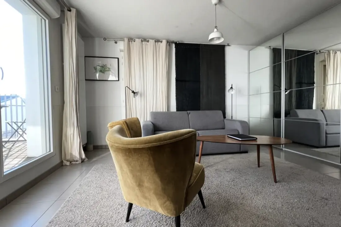 Spacieux Appartement Remarquablement Lumineux Avec Parking à La Cité Du Vin